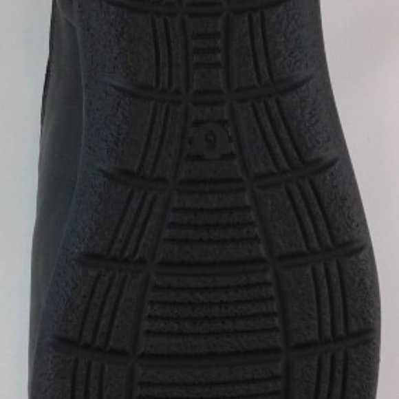 Ara Chicago - Picture 3 of 5